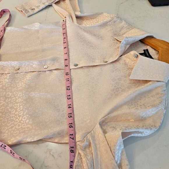 SINCERELY Jules Cream Silky Floral Imprint Button Down Shirt Size Small - Picture 8 of 9